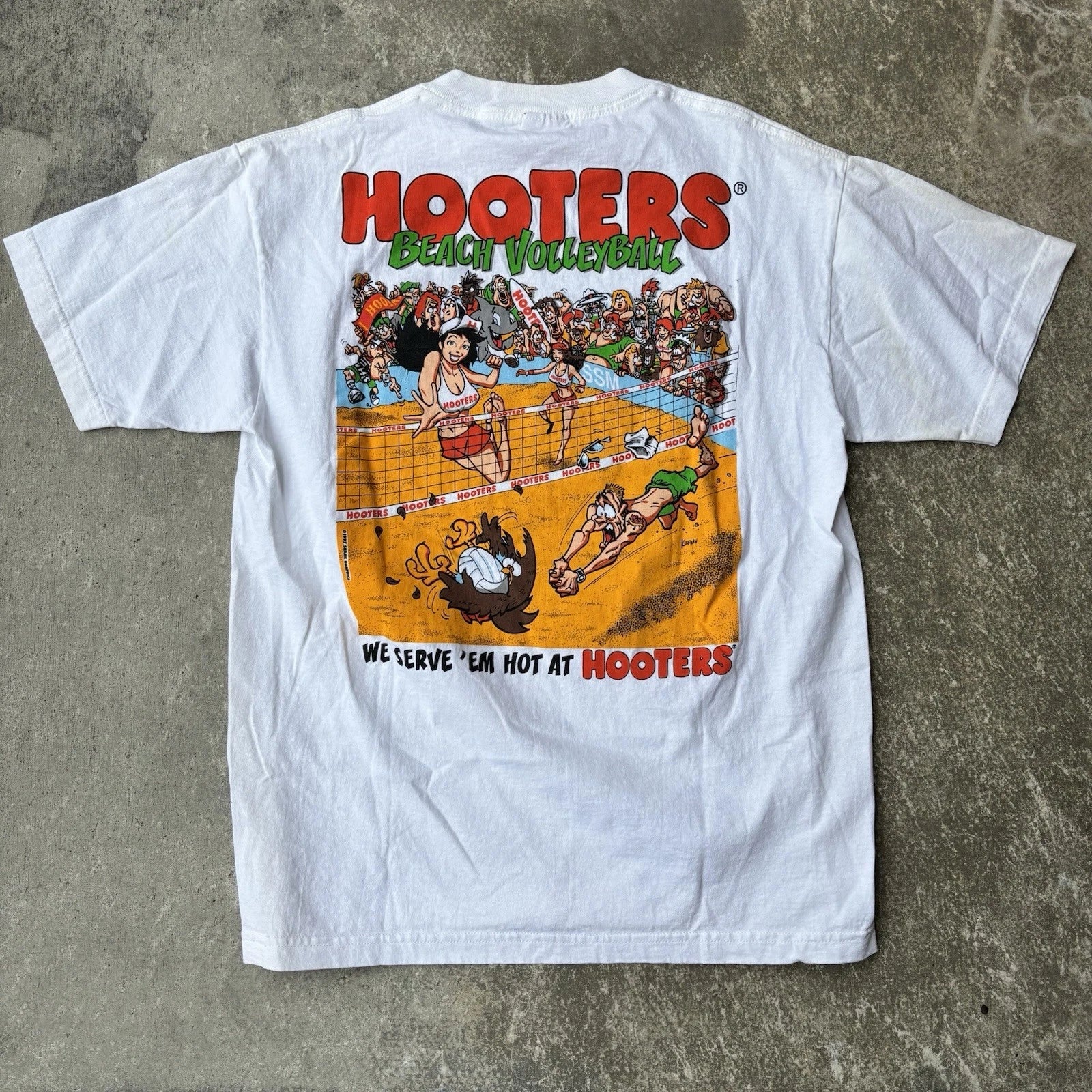 Vintage 90's Hooters Signed Beach Volleyball T-Shirt - Large