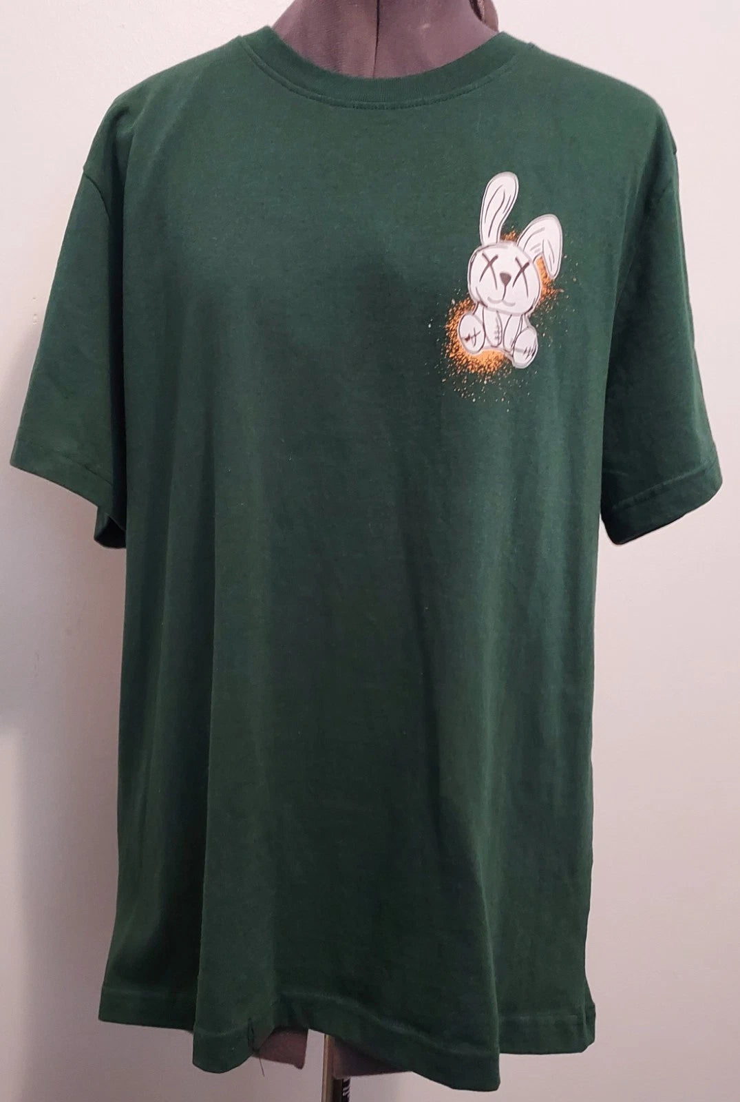 Carbon Beyond Reality "Pop Art Bunny" Graphic Print Green T-Shirt Large
