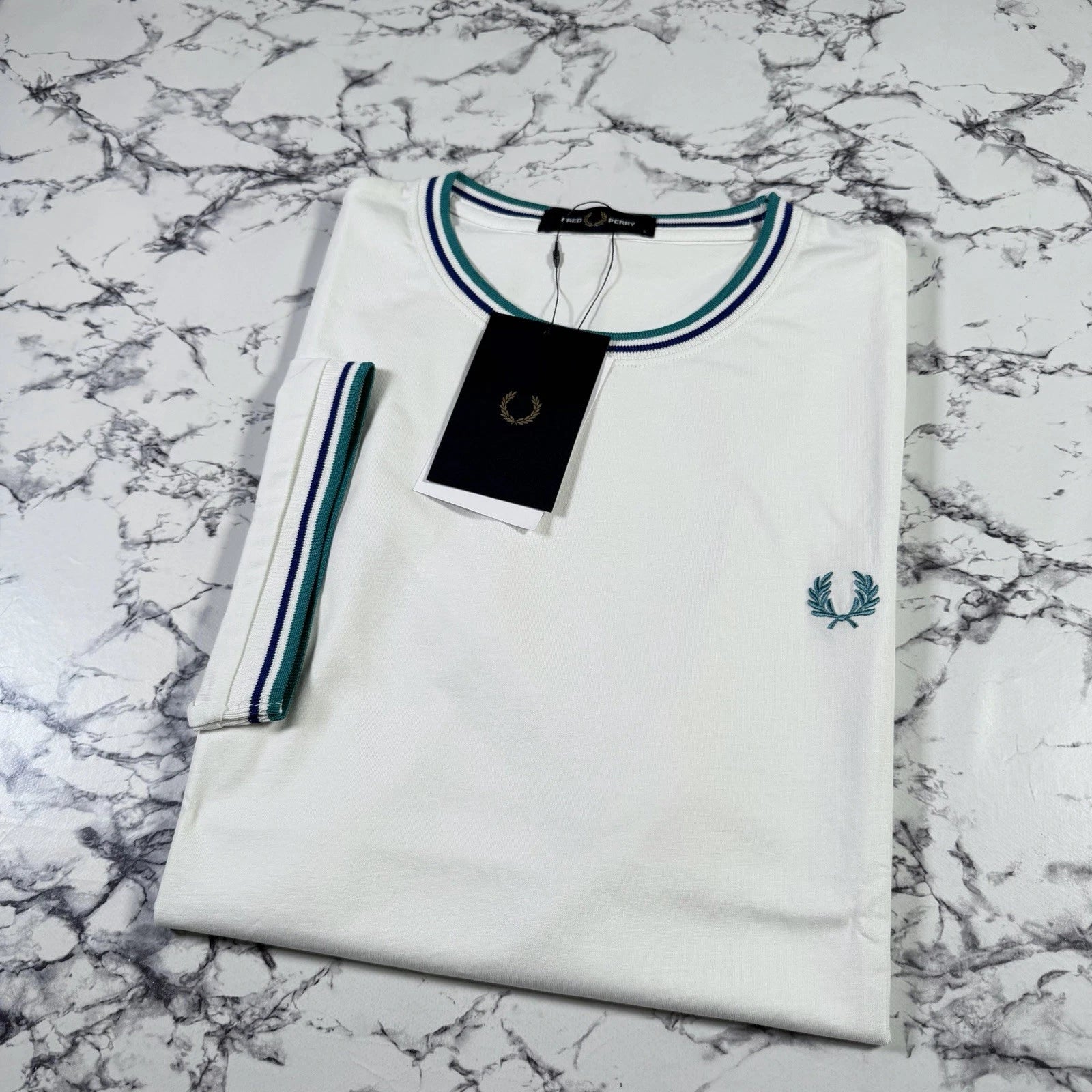 FRED PERRY Mens White Twin Tipped T Shirt SIZE LARGE M1588V 94A BNWT