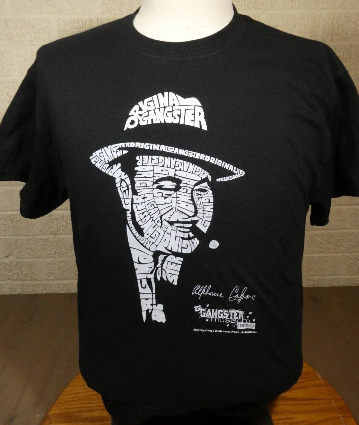 AL CAPONE Mobster Gangster Museum of America Shirt M NEW NWT LA Pop Art
