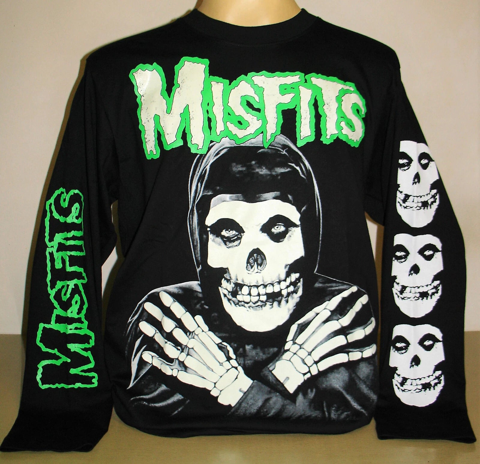 Misfits Skull Logo Glow Punk Rock Band Long Sleeve T-Shirt Size S M L XL 2XL 3XL