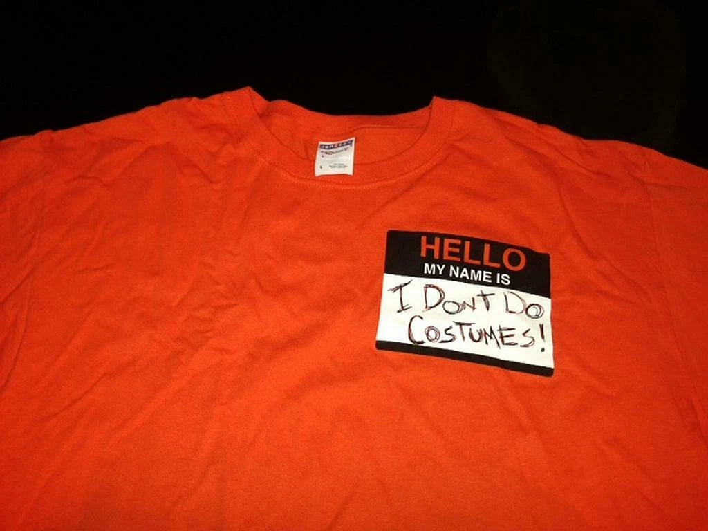 I Don't Do Costumes MensTshirt Medium Halloween Funny Witty Sarcastic
