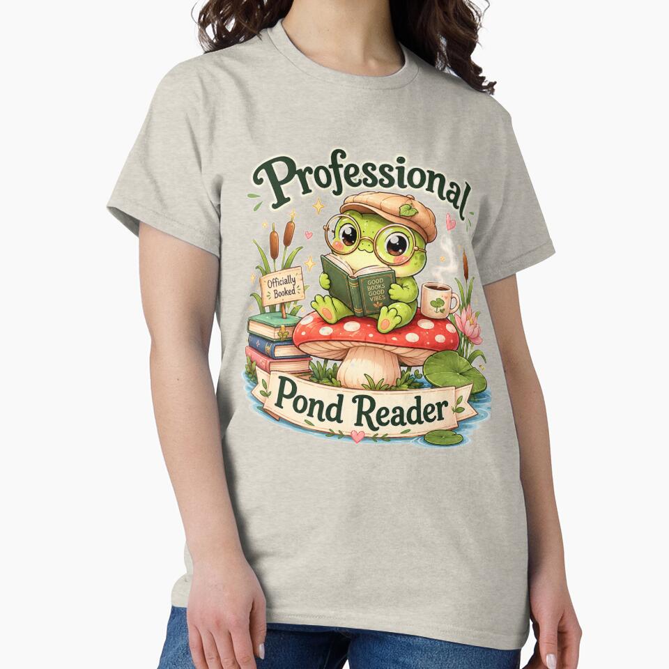Professional Pond Reader – Cute Frog Book Lover Design by MotylekAnia